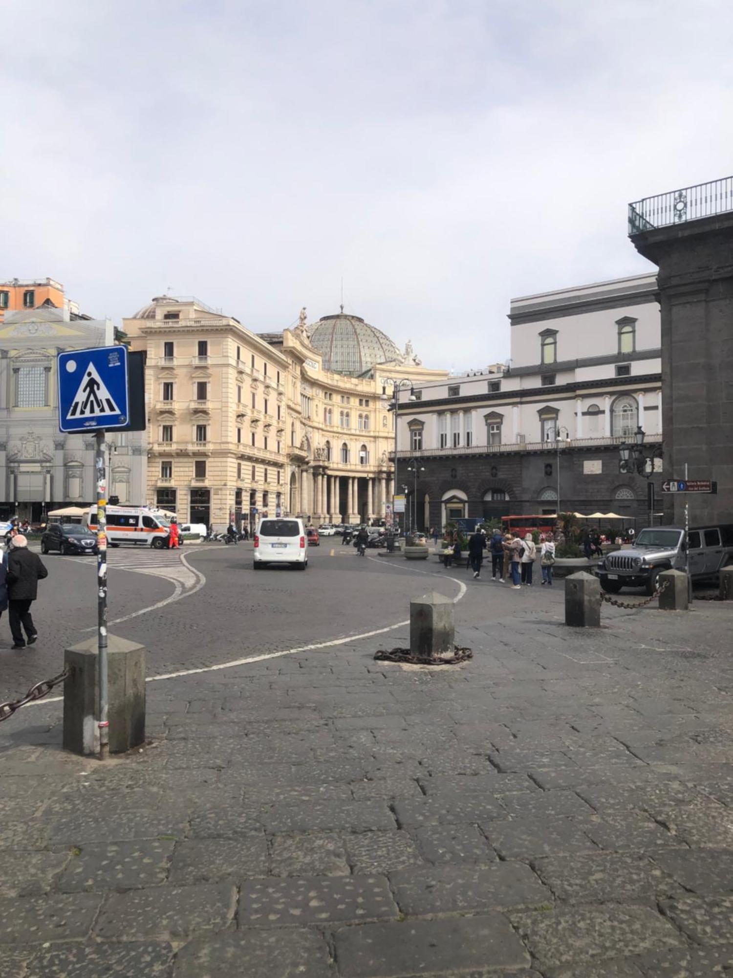 B&B Civico 22 Silvestre Neapol Zewnętrze zdjęcie